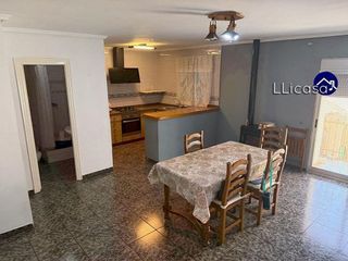 Casa en venta en Chulilla