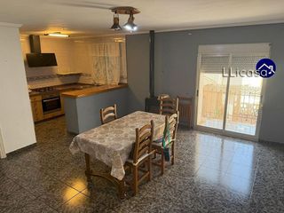 Casa en venta en Chulilla