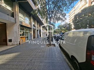 Local comercial en alquiler en Les Corts en Barcelona
