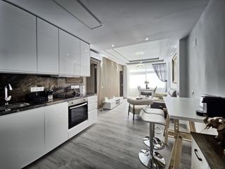 Piso en venta en Playa de la Fontanilla en Marbella