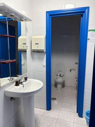 Local comercial en venta en Bellas Vistas en Madrid