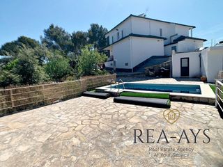 Chalet en venta en Vallirana