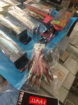 Señuelos de pesca variados