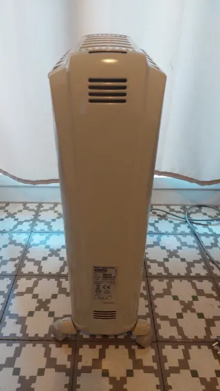 Estufa DeLonghi Aceite 1500W