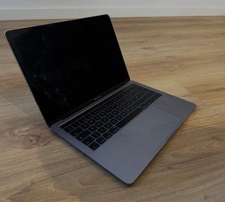 MacBook Pro 13” Intel Core i5 500GB SSD