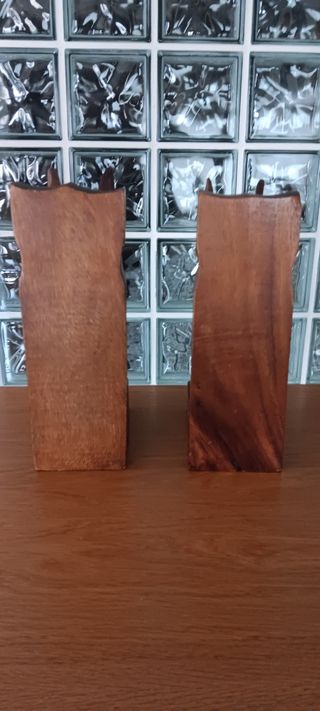 Sujetalibros de Madera con Cabezas de Caballo