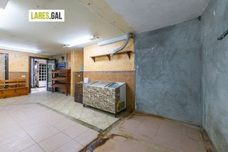 Local comercial en alquiler en Cangas