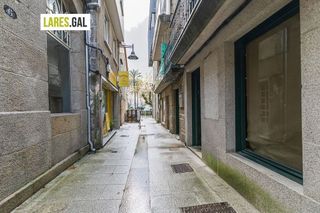 Local comercial en alquiler en Cangas