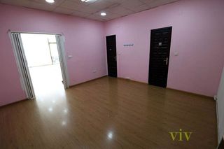 Local comercial en venta en Los Olivos en Huesca