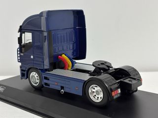 Iveco Stralis escala 1/43