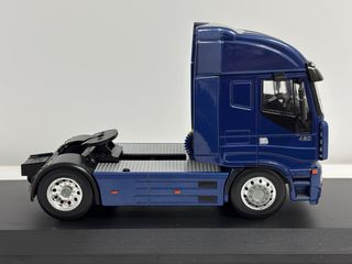 Iveco Stralis escala 1/43