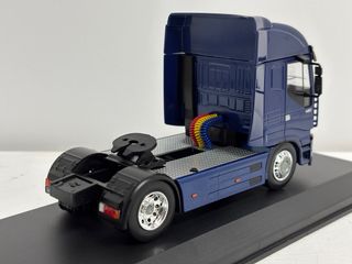 Iveco Stralis escala 1/43