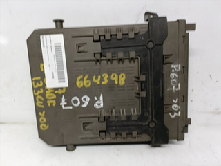 CAJA RELES / FUSIBLES PEUGEOT 607 (S1)(12.2000) 9