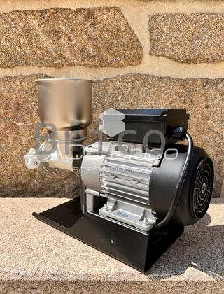 Molino Triturador Maíz Seco y Húmedo Arepas Eléctrico 1,5 Hp - 00807 - GARHE