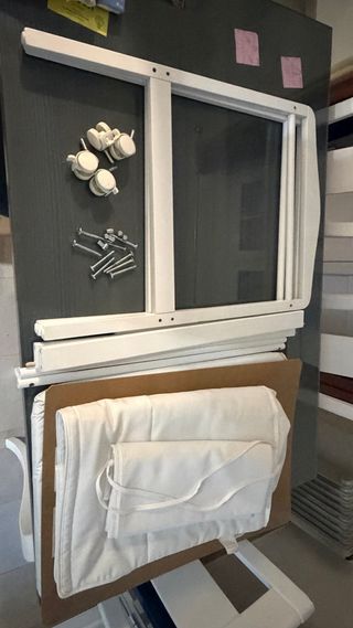 Minicuna blanca con dosel y ruedas en color blanca