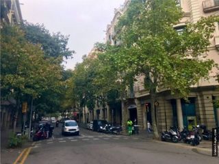 Local comercial en venta en Sant Antoni en Barcelona