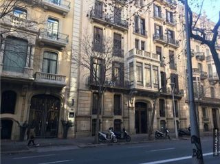 Local comercial en venta en Sant Antoni en Barcelona