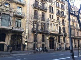 Local comercial en venta en Sant Antoni en Barcelona