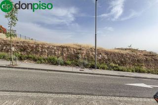 Terreno en venta en Zubia (La)