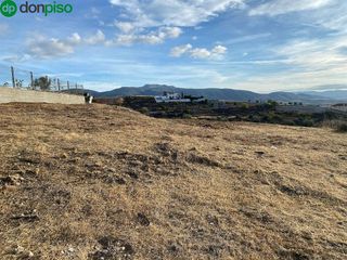 Terreno en venta en Zubia (La)