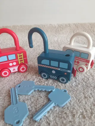 Set 3 Coches Montessori con Cerradura y Llave