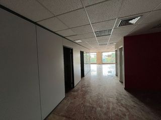 Oficina en venta en Almeda - El Corte Inglés en Cornellà de Llobregat