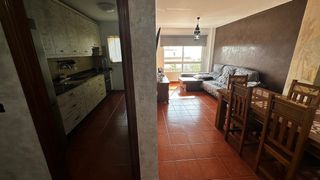 dúplex de 3 habitaciones,2 baños, garaje y traste