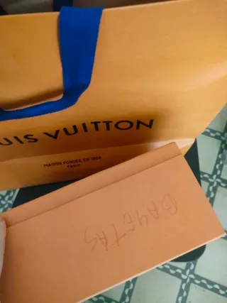 Lote Bolsa Grande y Caja Louis Vuitton