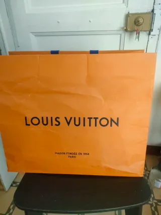 Lote Bolsa Grande y Caja Louis Vuitton