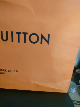 Lote Bolsa Grande y Caja Louis Vuitton