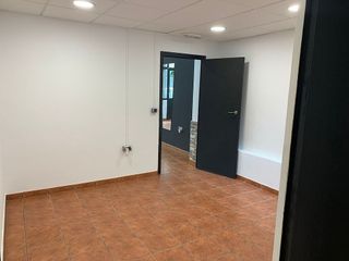 Local comercial en alquiler en Los Castros - Castrillón - Eiris en Coruña (A)