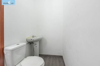 Local comercial en venta en Cervantes en Granada