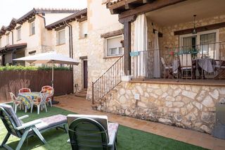 Casa adosada en venta en Riaza