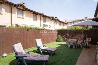 Casa adosada en venta en Riaza
