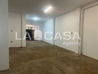 Local comercial en venta en La Granja-La Colina-Los Pastores en Algeciras