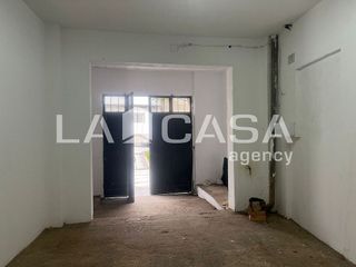 Local comercial en venta en La Granja-La Colina-Los Pastores en Algeciras