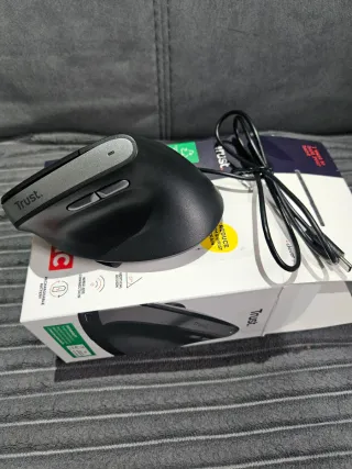 Ratón Ergonómico Vertical Trust Bayo II