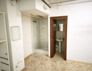 Local comercial en alquiler en Carranque - Haza Cuevas en Málaga