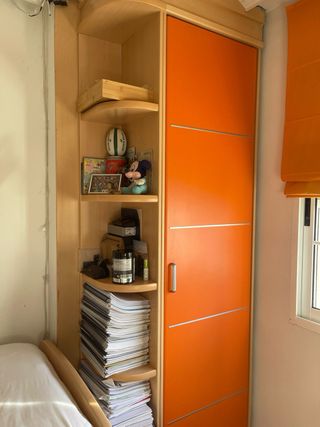 Dormitorio infantil con armario