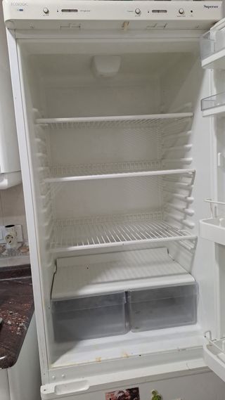 Nevera blanca