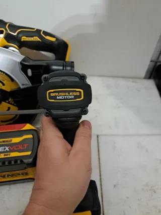 Taladro de impacto y sierra circular Dewalt