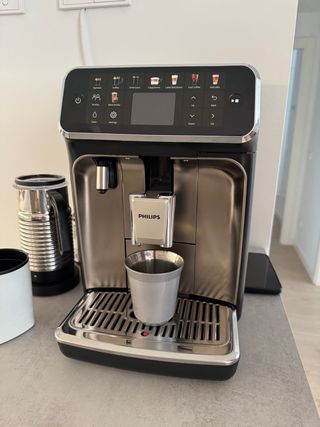 Cafetera Philips Serie 5550