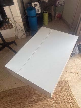 Mesa de centro elevable blanca y madera