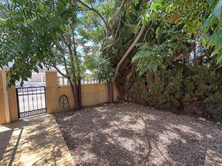 Casa pareada en venta en Urbanizaciones en Guardamar del Segura