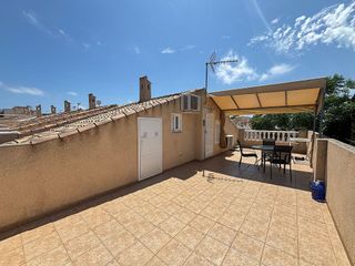 Casa pareada en venta en Urbanizaciones en Guardamar del Segura