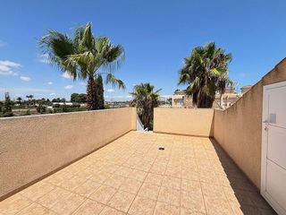 Casa pareada en venta en Urbanizaciones en Guardamar del Segura