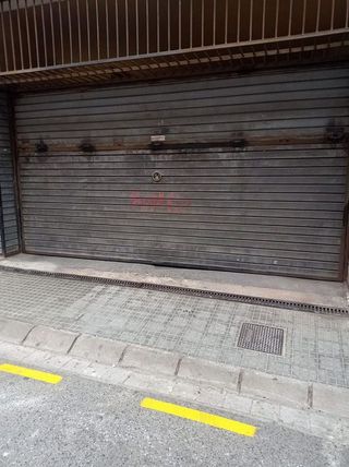 Garaje en venta en El Raval - Safaretjos en Santa Coloma de Gramanet