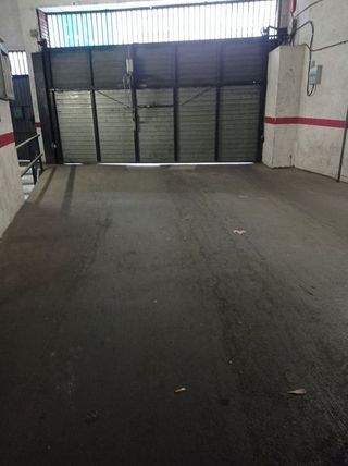Garaje en venta en El Raval - Safaretjos en Santa Coloma de Gramanet