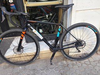 Bicicleta Gravel Conway Negra