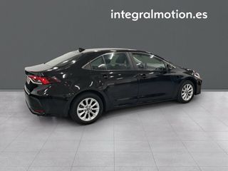 Toyota Corolla Sedán 125H Active Tech